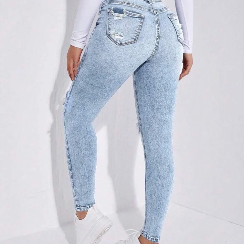 ripped skinny jeans - Picture 2 of 3